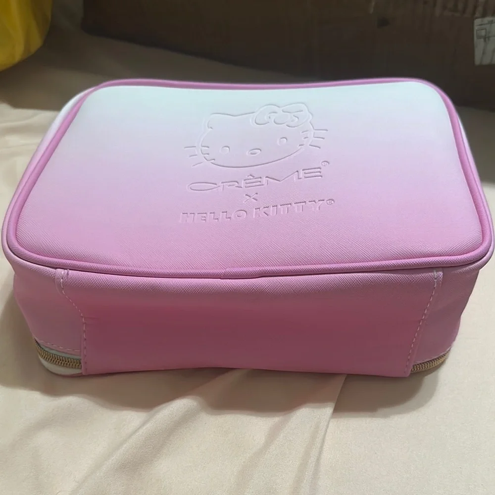 Creme Hello Kitty Pink Makeup Organizer